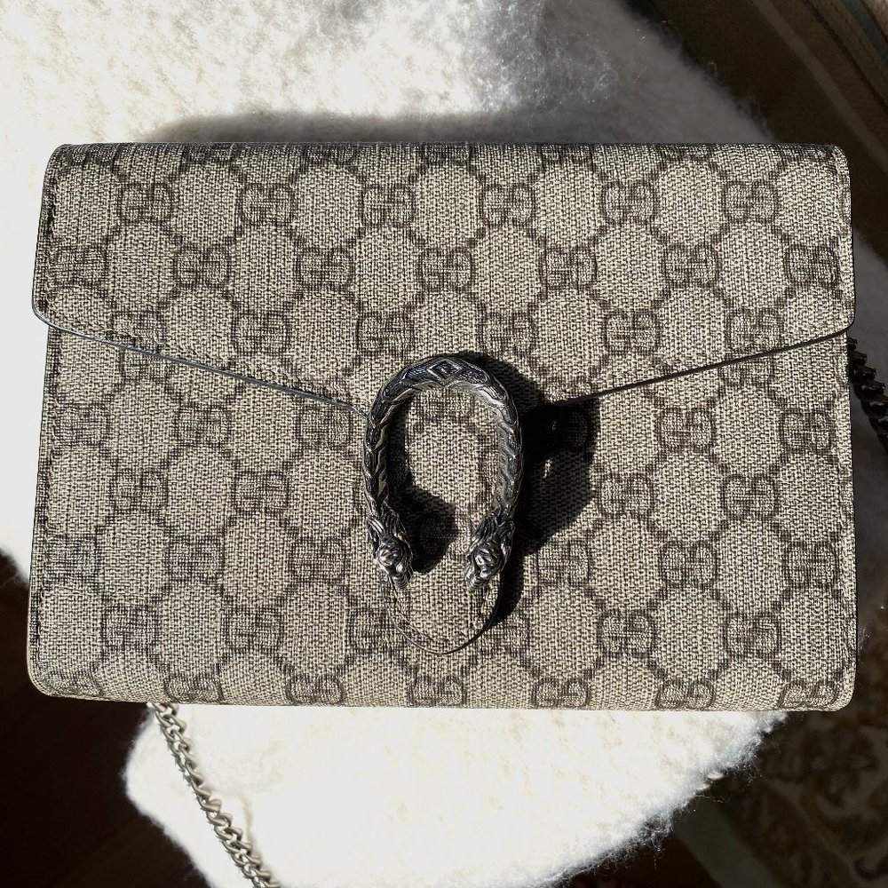Gucci Dionysus GG Supreme chain wallet